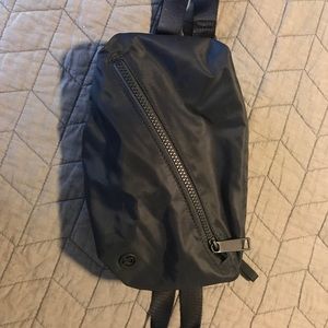 Lululemon fanny pack